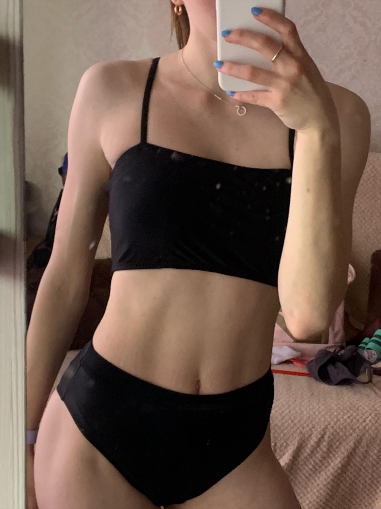 Купальник хороший, но жалко что чашечки нельзя достать 