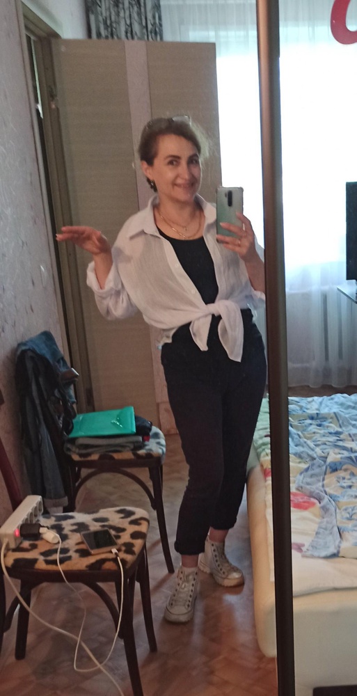 Классная, легенькая, мне очень понравилась, спасибо! 👍🌹🍀 на свой 44+ взяла  S  и не прогадала)