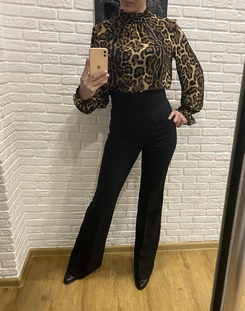 Брюки ОЧЕНЬ КРУТЫЕ.  Я просто в восторге!!!!! Модель отличная! Качество супер. Ну и самое главное длина 👍 на мой рост 178 см в магазине не реально найти брюки такой длины, шью уже лет 5 точно. А эти даже с каблуком подошли. Отличные !!!!! Рекомендую 