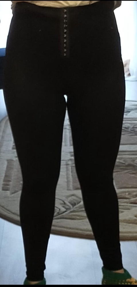 Хорошее качество, отлично утягивают и хорошо тянутся, на рост 168 взяла размер L,  размерная сетка соответствует.