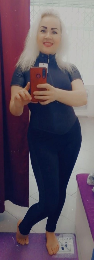 Однозначно РЕКОМЕНДУЮ!!! 😍🥰👏👍 Утягивает, стройнит, очень приятный к телу!!! 😘💃🙃👍 Благодаря удлиненной молнии - удобно одевать и снимать ... 😅😉
Благодарю производителя и WILDBERRIES!!! 💖💖💖👍