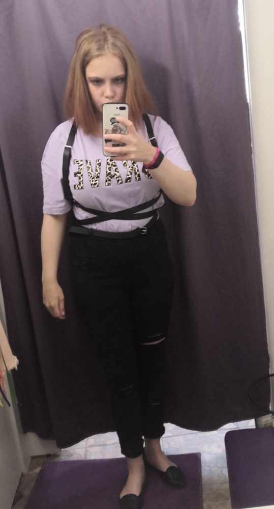 Качество нормальное но оно мне большое... Хоть и сама не худая.. В талии большая и в плечах. Мой размер 46-48 а это более на полных женщин!!! И красиво выглядит на худеньких девушках