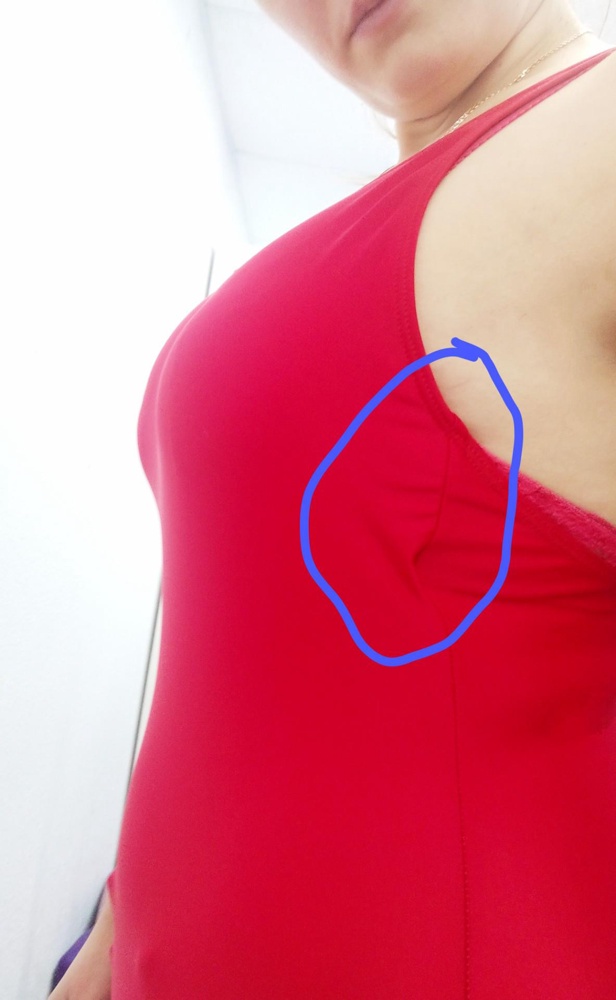 Купальник хороший, но как и в предыдущих отзывах, зажована ткань подмышкой. Отказ. Прошу не снимать %