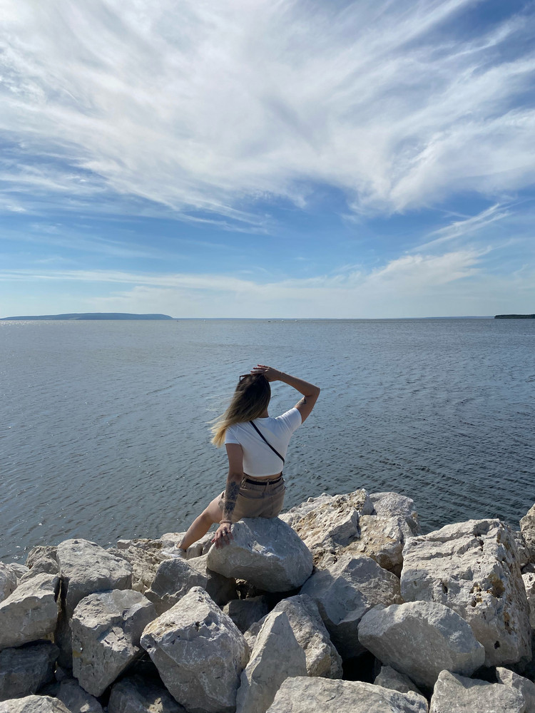 Хорошие топы. Идут в размер. Хорошая длина. Цвета базовые