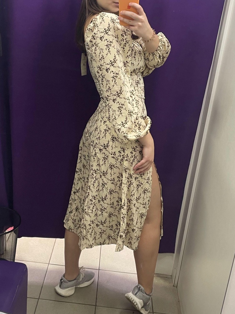 Платье понравилось. Заказывала в разных цветах.  Посмотрим, как в носке