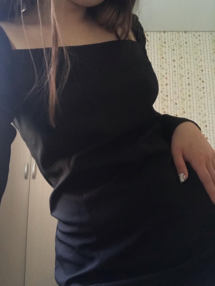 платье очень красивое, материал приятный, жаль, что полиэстр( на параметры 87-70-98 размер 46 сел отлично, даже немного в талии есть запас! мне все понравилось, спасибо💗 моя инста @renwiqq хихи