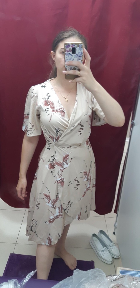 Очень классное! Сшито качественно! Подчеркивает грудь и талию, скрывает ненужное))