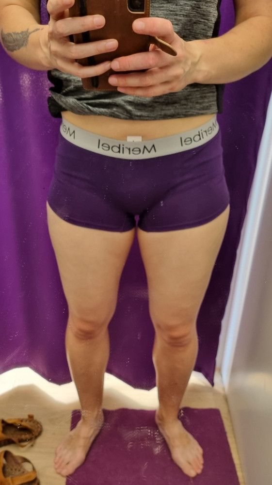 Удобные, материал приятный, размер подошёл.
Минус заезда ⭐ за сшитую сзади резинку с перекрытой надписью. Думаю, шов сбоку был бы более уместен, т.к. его не видно из-под штанов, когда садишься на корточки.