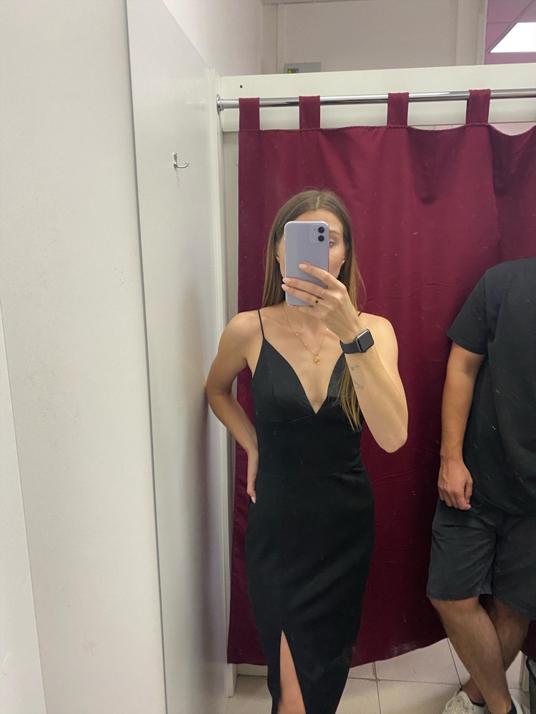 Платье супер ,но велико в груди ,выбрала другое )