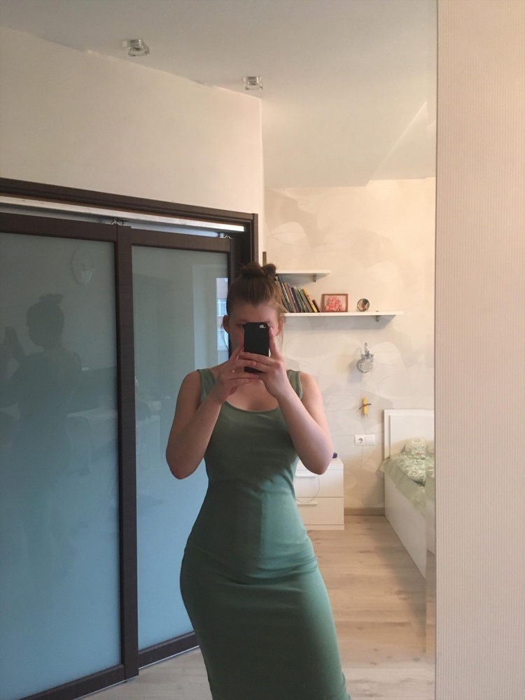 ОТ 72, заказала размер S и он подошёл идеально 😍 Смогла надеть стоя с первого раза, очень удобно сидит, все отлично утягивает, спина чувствует себя комфортно, большое вам спасибо за такой качественный товар и подарочек😏❤️