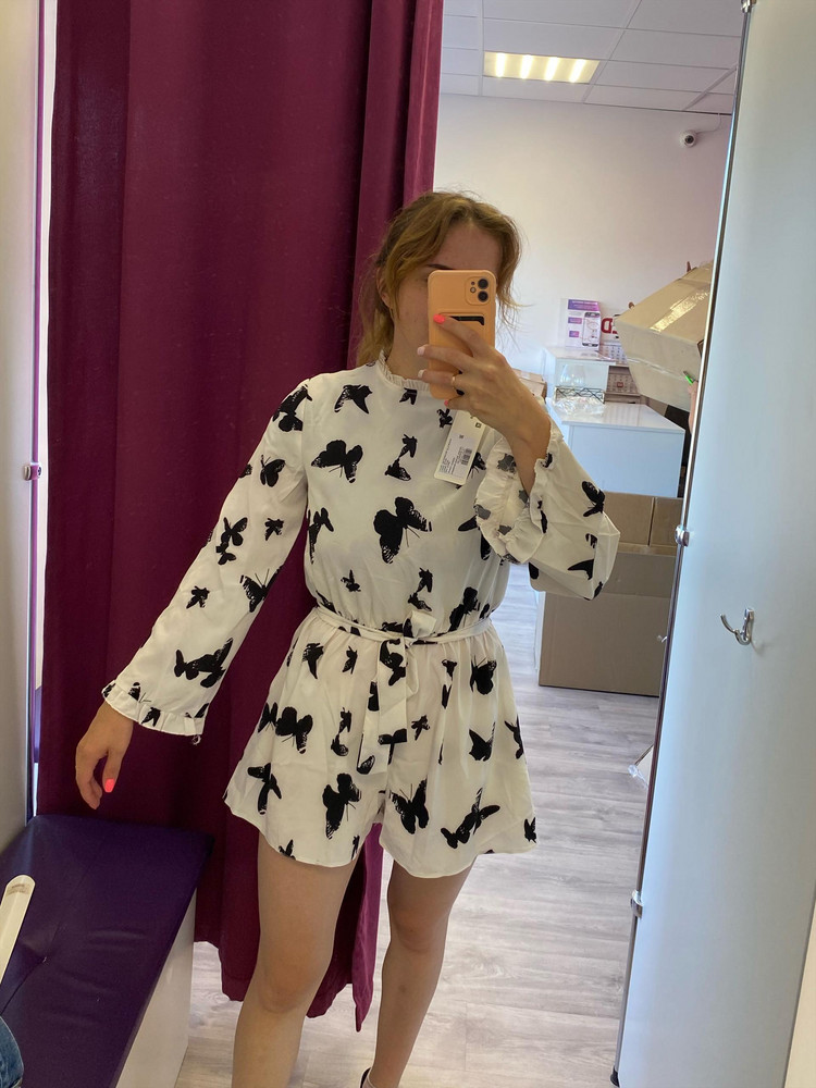 Классный комбинезон , ткань хорошая )