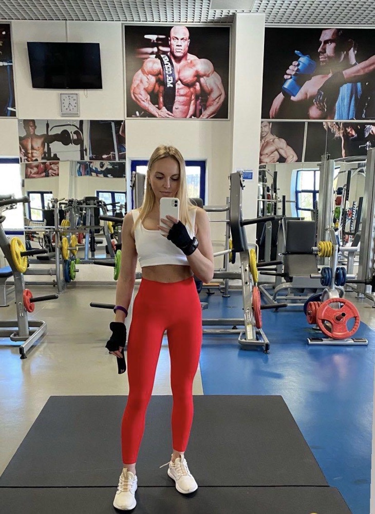 Очень понравился ваш топ, качество хорошее и сидит тоже хорошо. Спасибо!