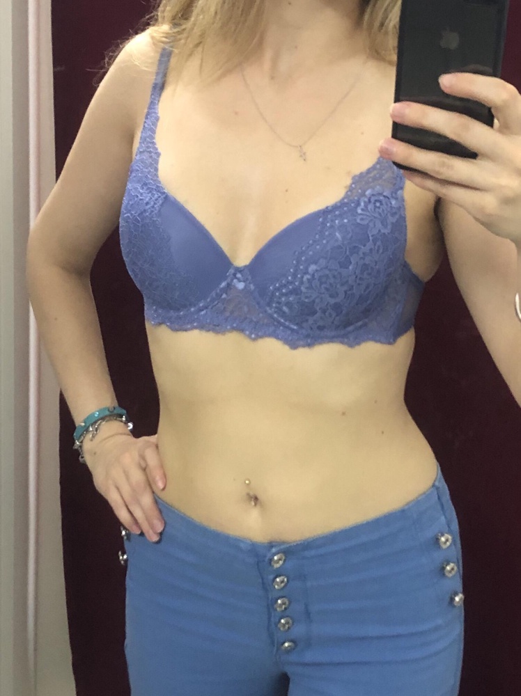 Все хорошо , но цвет не благородный, как на фото в отзыве, и не голубой... на мой вкус не понравился