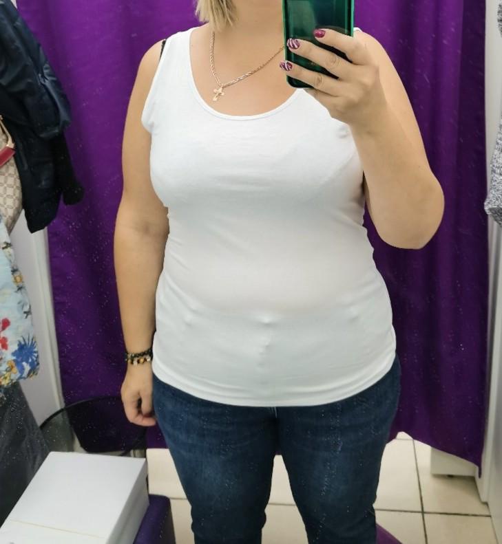 Маечка классная, материал приятный к телу, но на мой 52 оказалась вся в обтяг. Маломерит. Поэтому отказ. Прошу не снимать %выкупа