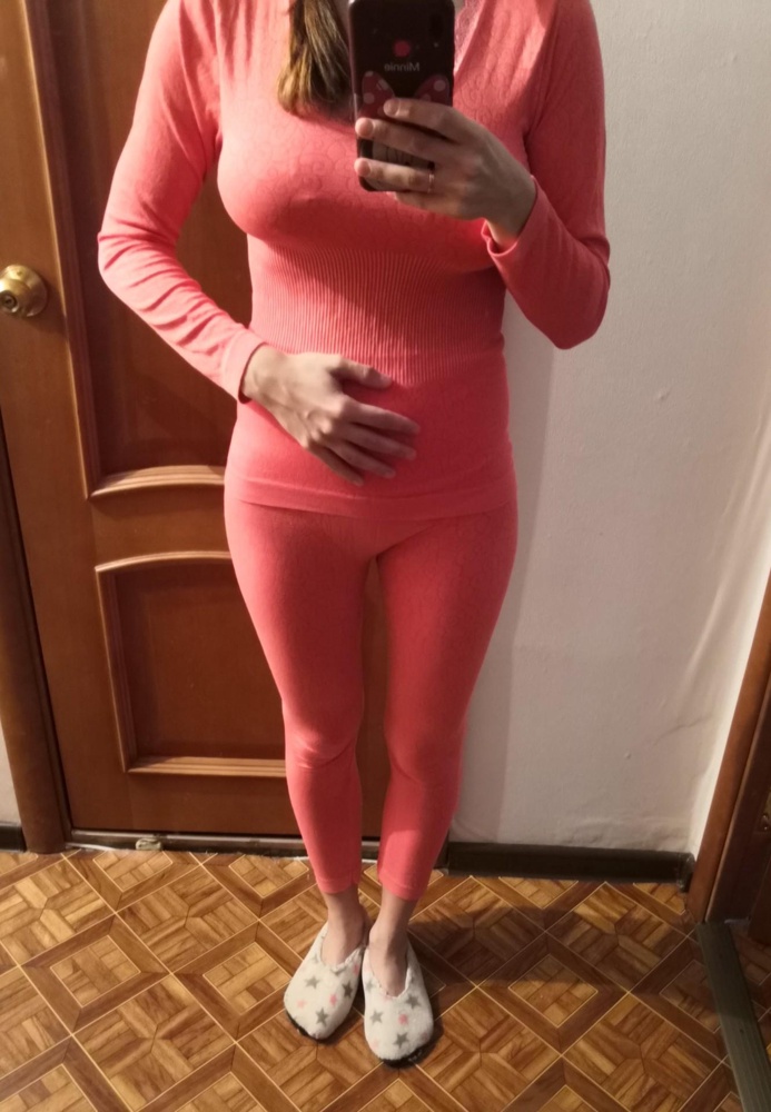 Костюм неплохой, но на рост 168 немного коротковат, но ткань приятная