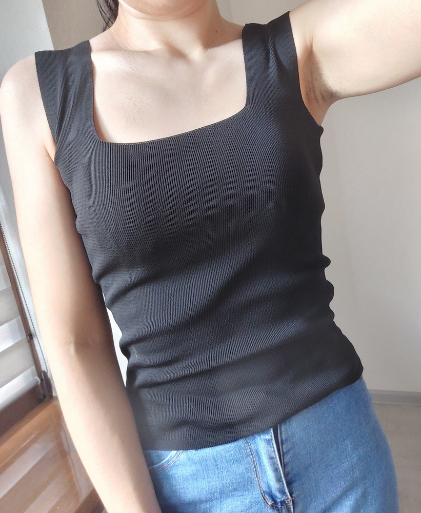 Топ супер😍 я очень довольная, заказала чёрный и белый🖤🤍