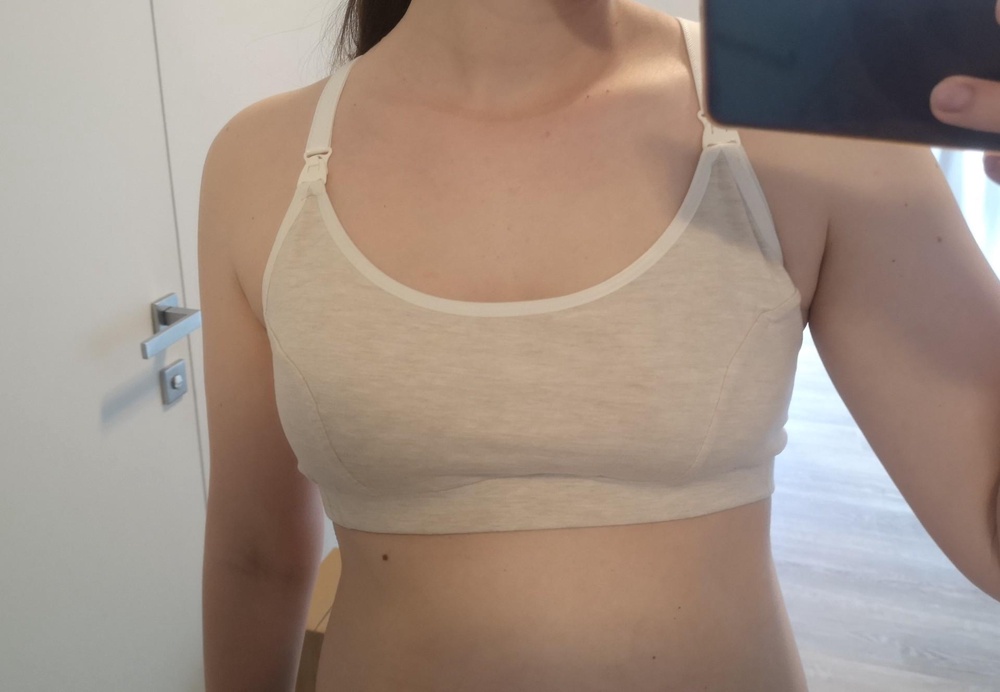 Мягкий бюстгальтер. На ОГ 94 см в самый раз, не плотно. Резинка под грудью не давит