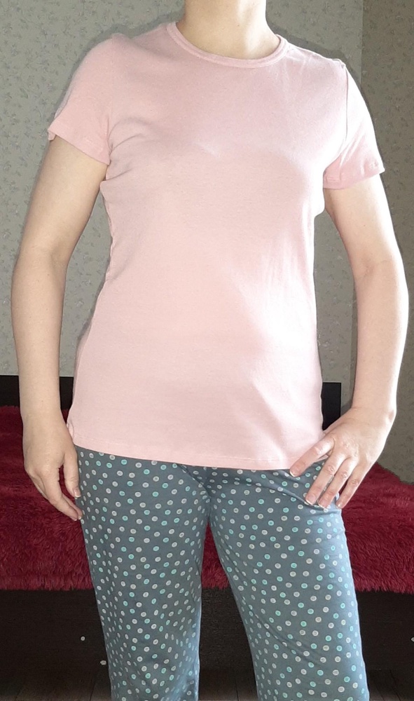 Понравилась футболка. Сшита хорошо. Мягкая, тянется. Цвет правда не совпадает. На 90/74/95 взяла XL . Рост 162. Если будет поступление этого размера, еще возьму. Рекомендую.спасибо за отзывы.🌸