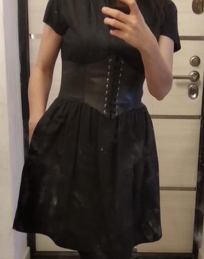 Мне понравился корсет. Удобный, не давит.