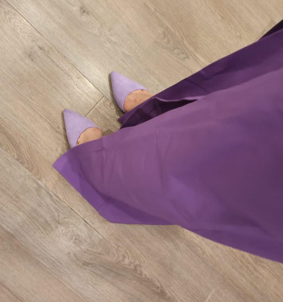 Очень красивый цвет,удобные и аккуратно смотрятся.Идут в размер.