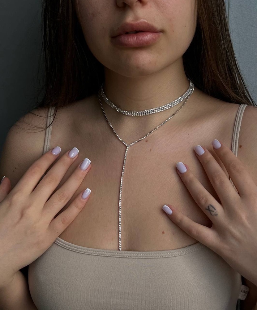 Очень красивое украшение на шею, я купила его для фотосессии с молодым человеком, получилось круто в итоге, теперь планирую носить его в обччной жизни с топами и майками  😍💥 