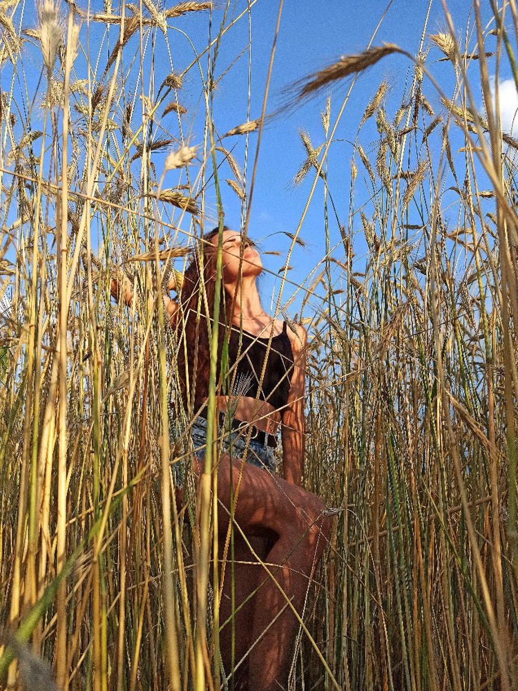 Топ просто 💣, мне попался без брака, запаха и прочего..
Закажу ещё парочку в других цветах..
