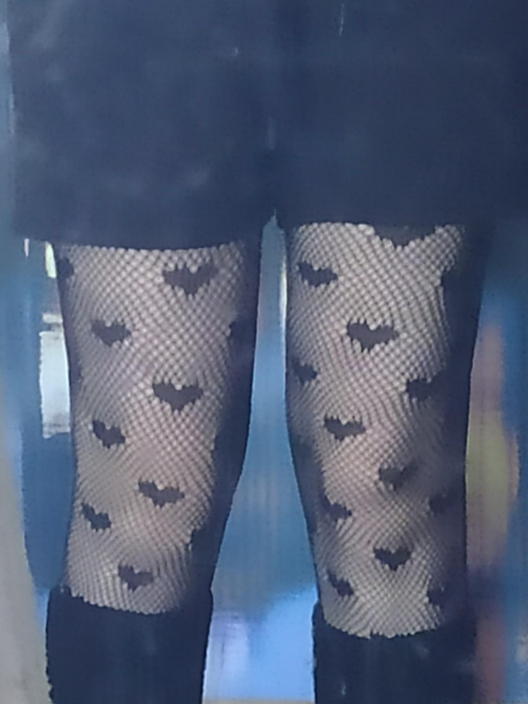 Отличные колготки, по размеру, удобные и красивые. Положили милые наклейки в подарок.