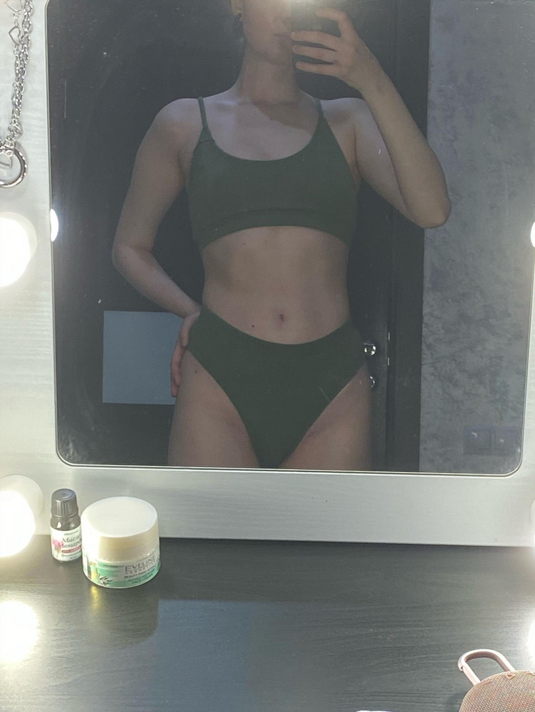 Отличный купальник, размер в размер идёт, качество хорошее! 