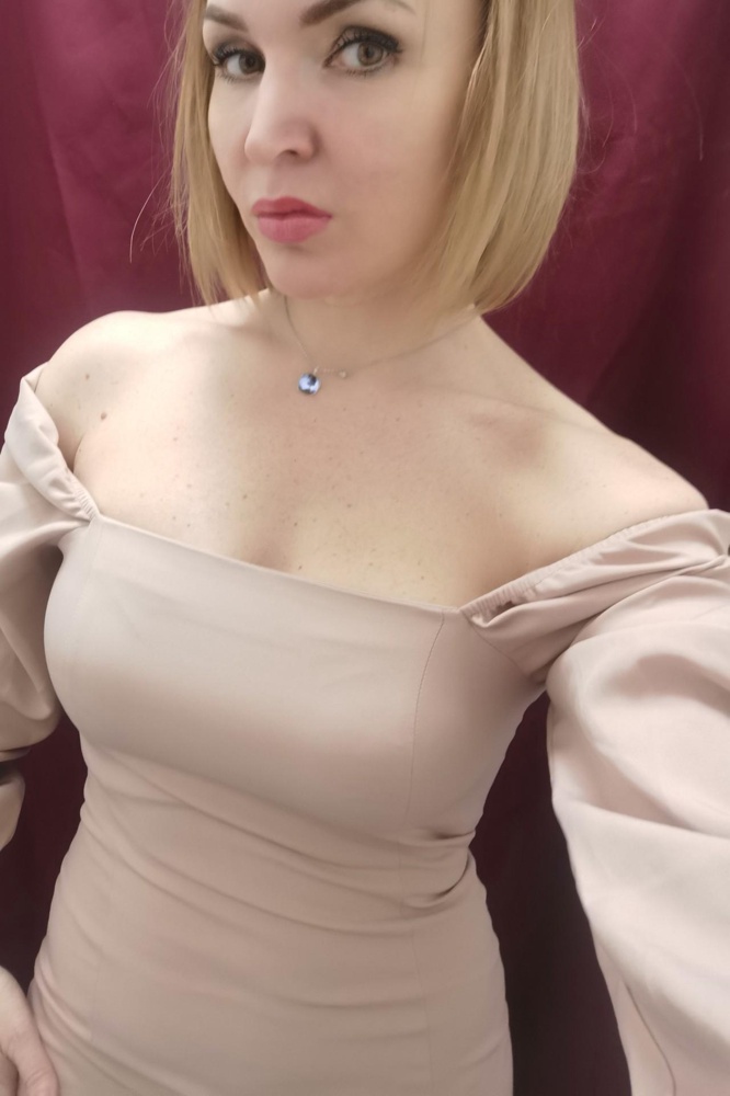 Ношу М это заказала S. Село как влитое. Но вот цвет захотелось поярче ☺️🙌перезакажу