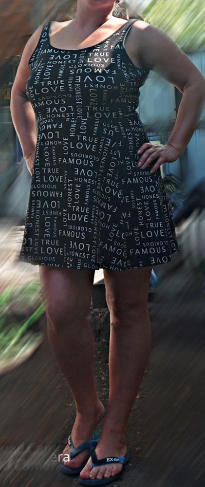 Отличное платье,на жаркую погоду! Размер соответствует.