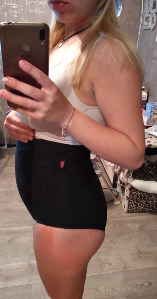 Смогла надеть через 2 недели после КС. На объем бедер 100 взяла 100. Подошло идеально . Нигде не давит. Шов не беспокоит .