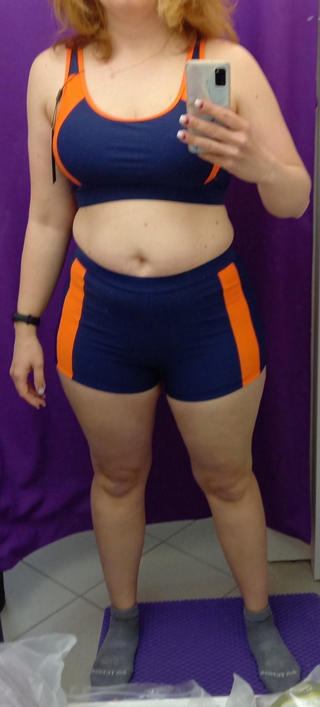 Перемерила уйму спортивных купальников раздельных. Этот оказался лучше всех по посадке и качеству. Рекомендую. Ношу 52-54, купальник взяла 52.