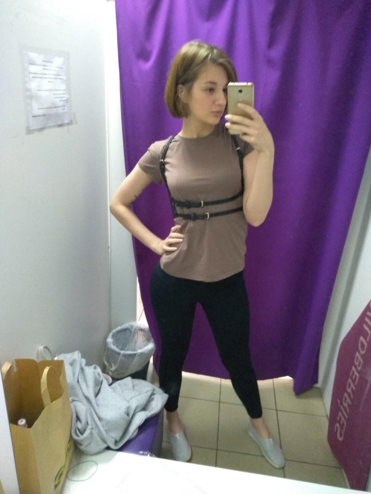 Отличная портупея. Натуральная кожа, неприятного запаха не заметила