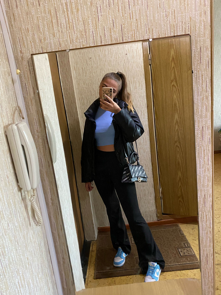 Брюки отвал бошки. Очень стройнит, боялась что плохо сядут