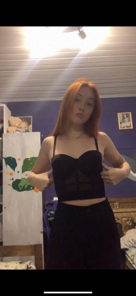 Хороший топ, но даже XS оказался немного большим, а так все очень понравилось!! 