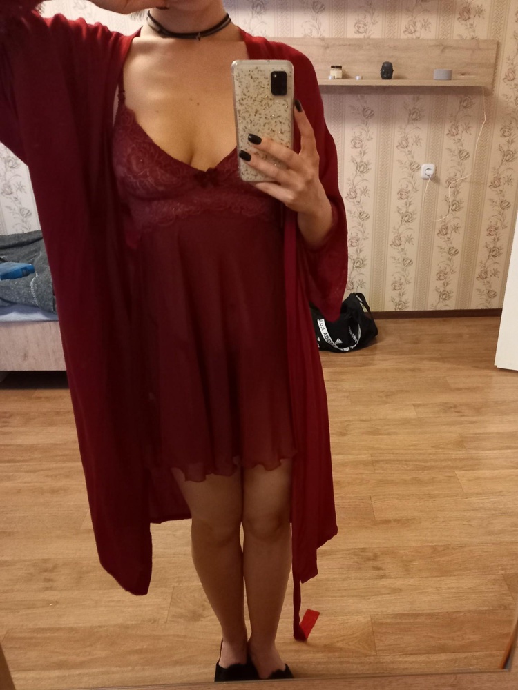 Брала к халату, чтоб был комплект. У меня ог 86 от 66 и размер с подошёл.  Шляпки слишком длинные и не регулируются по длине, чашки без косточек