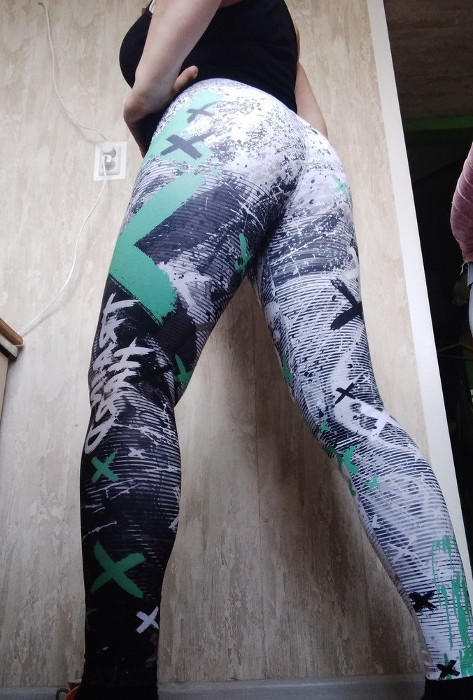 Прекрасное качество! Идут в размер, практически не просвечивают. На мой рост 173 см даже с запасом, что хорошо. Сидят великолепно! Рекомендую к покупке!