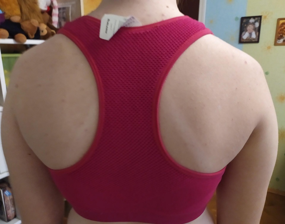 С чашечкой, в жизни ярче