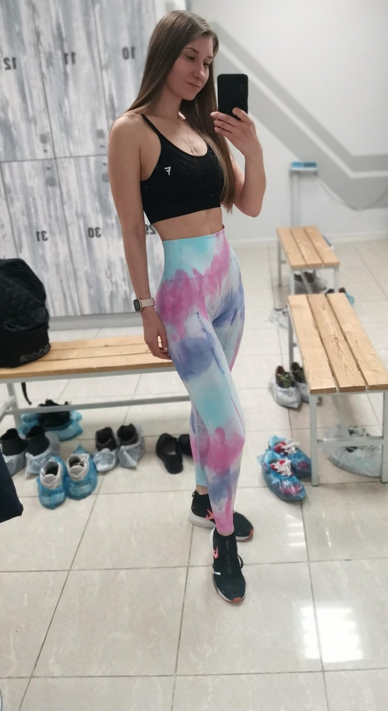 Отличный леггинсы, плотные (не просвечивают). Размер S  на от 59, об 91 подошёл хорошо