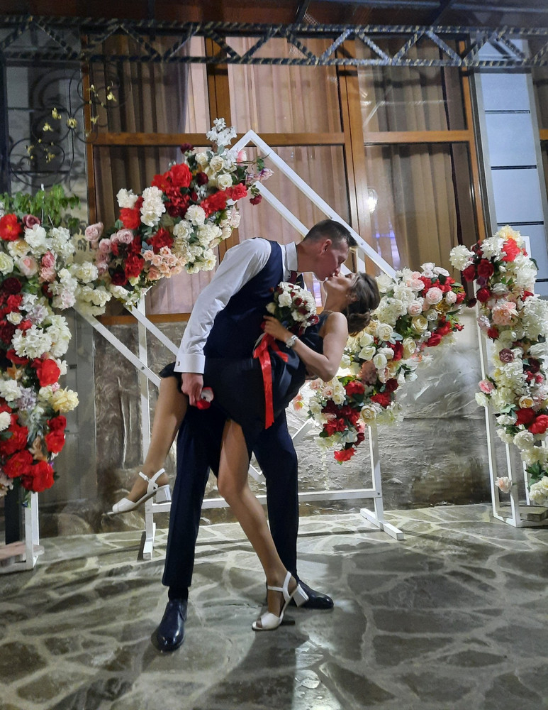 Он просто изумителен! Качественная бижутерия 🔥🔥🔥
А еще он заряжен на успех 😏😎 💍😅👰