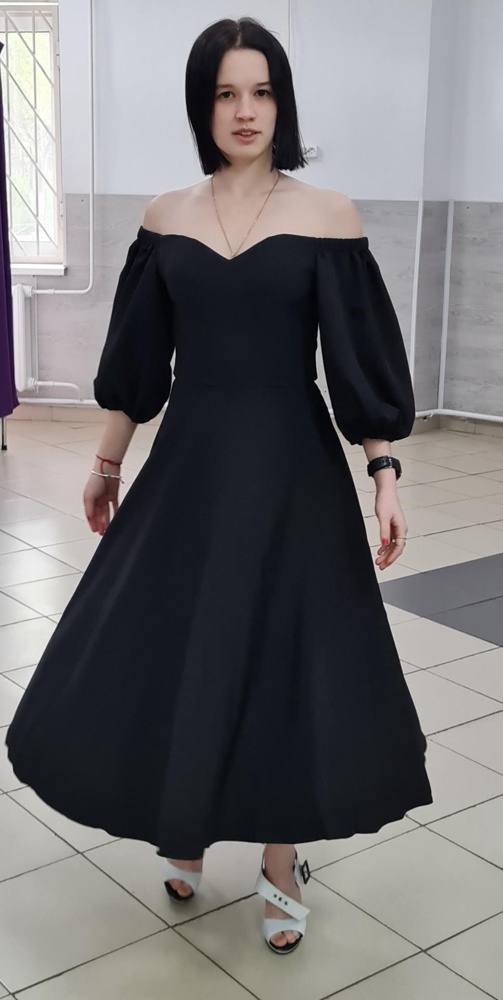 Очень красивое платье ,выбирали из 4 ,к сожалению дочь выбрала другое )