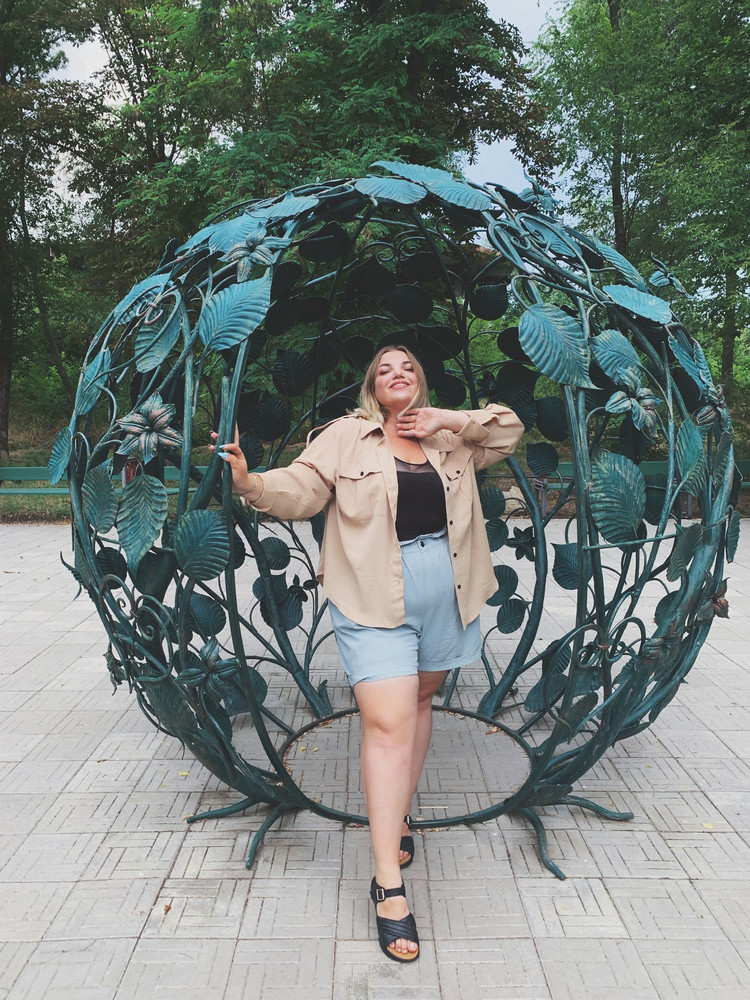 Качество 🔥 Грудь особо не держит , без белья не походишь (4 размер). Ношу с бельём , под многослойные образы👍🏻