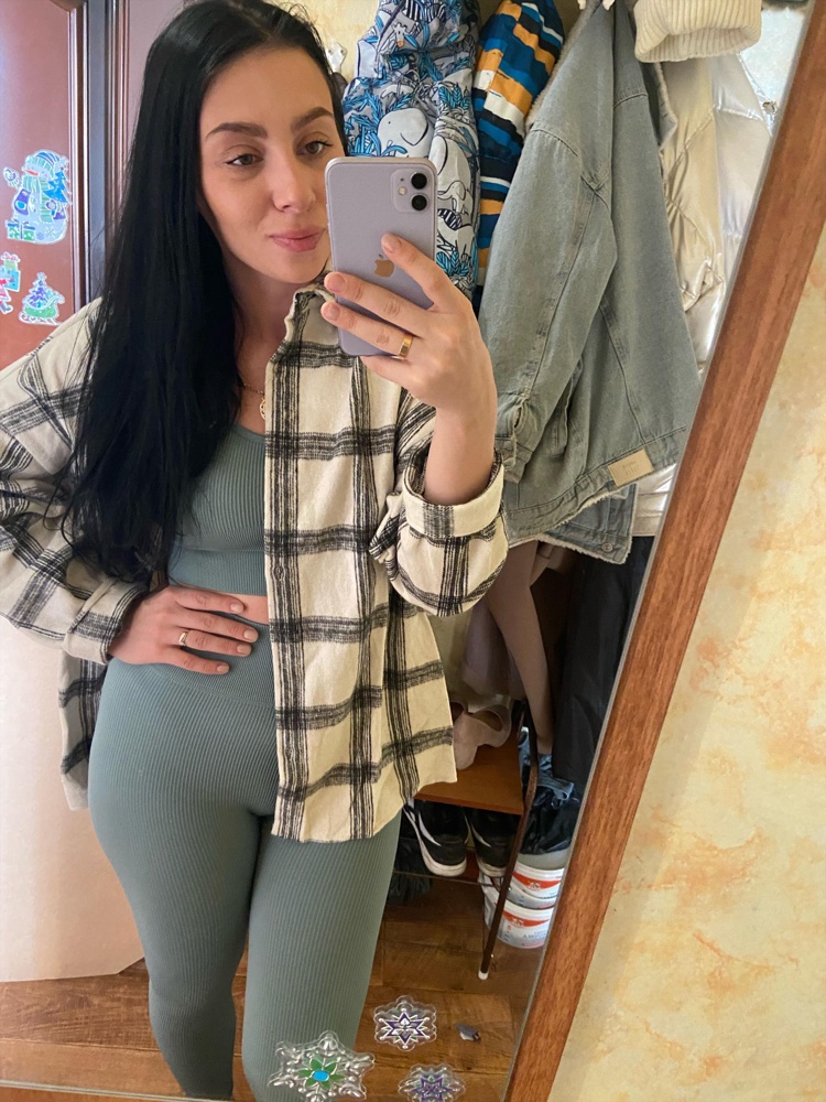 Качество супер ! Плотный мягкий ! Но в первый же день кольцом затяжку сделала 😭😭 как копронки поползли