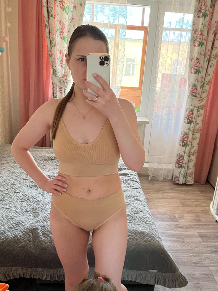 Хороший комплект, плотная приятная ткань. На 44-46 размер 