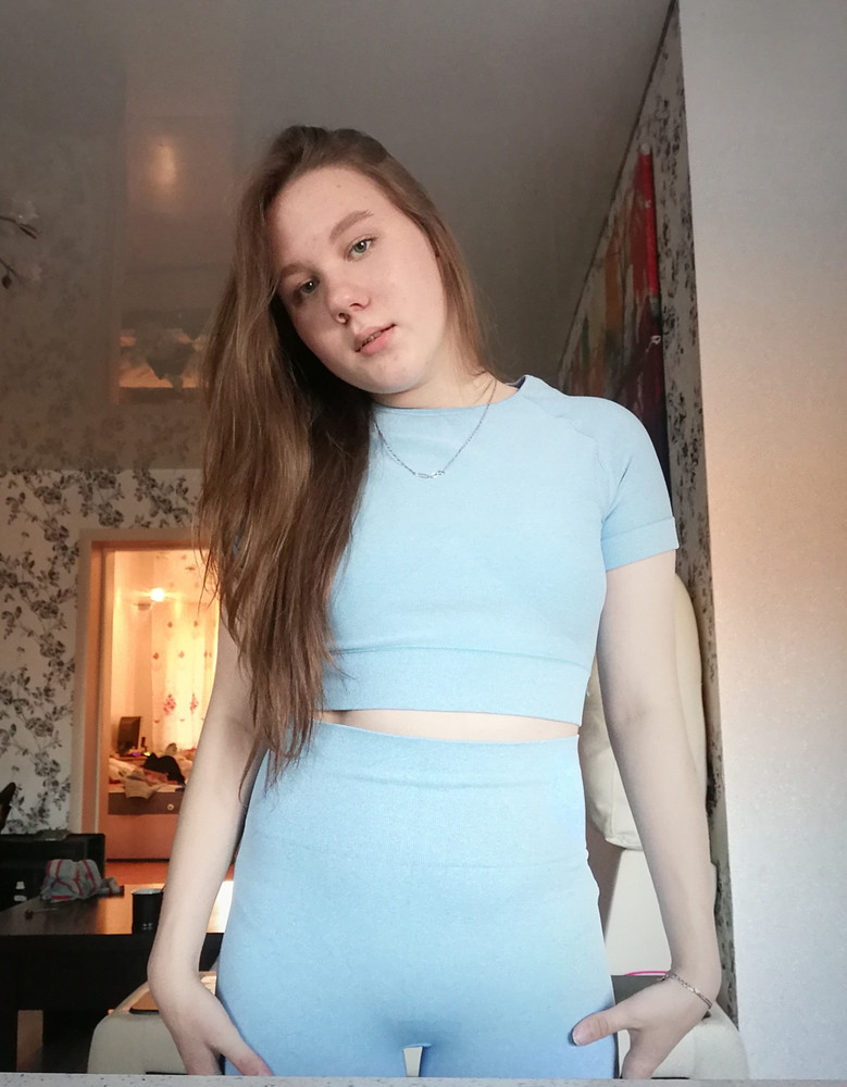 костюмчик просто нереальный!!! 😎💗 материал очень приятный к телу, советую!!