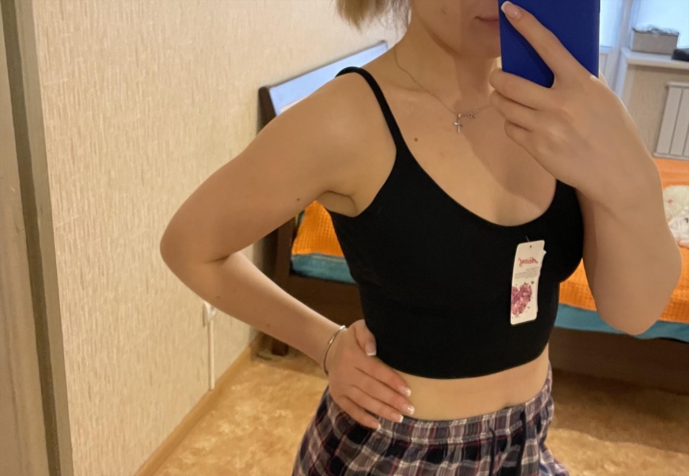 Топы классные,отличное качество ! В презент ещё и резиночки для волос упаковали. Спасибо!