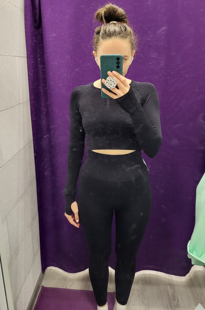 Клёвые, плотная ткань, заниматься удобно!