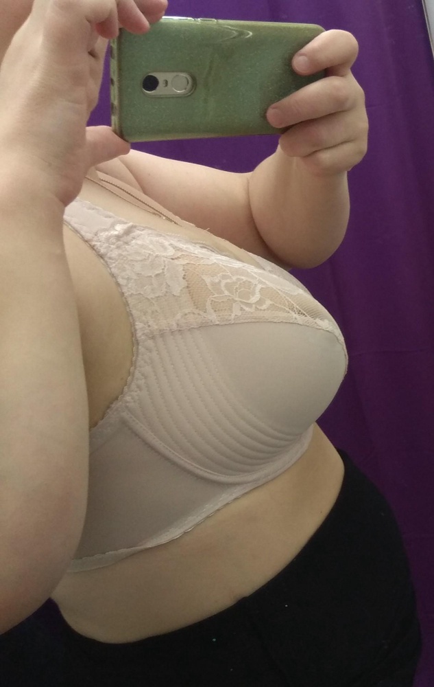 Хороший , качество нормальное, размер подошёл,посмотрим как будет в носке.