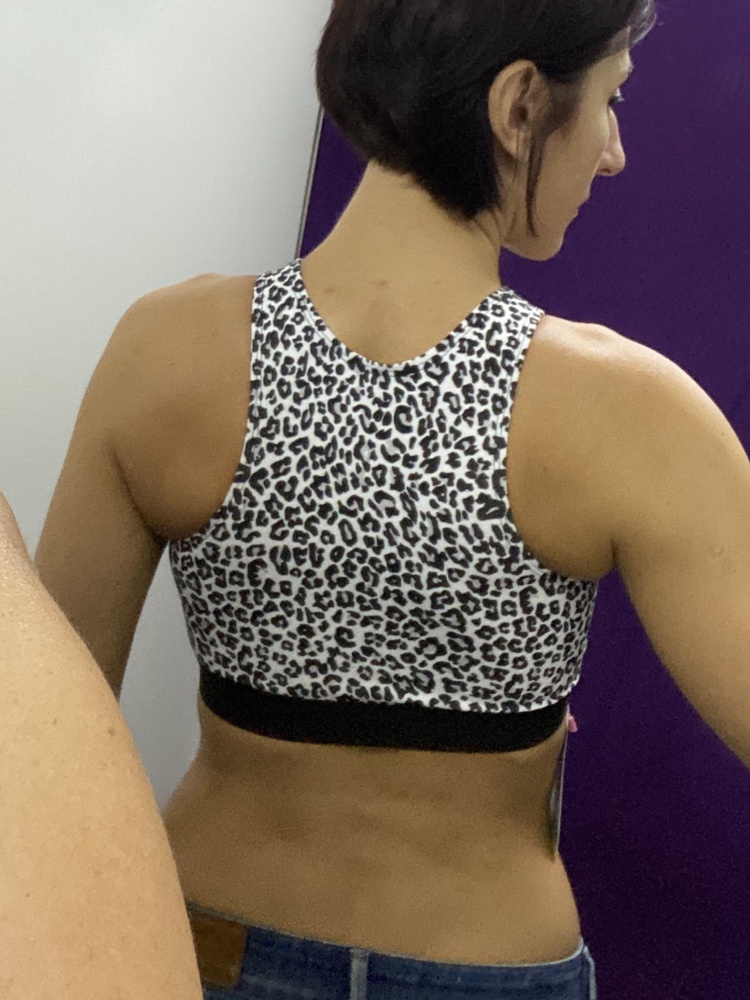 На ОГ 86, S мне оказалась мала, сильно все обтянула, перезаказала на М