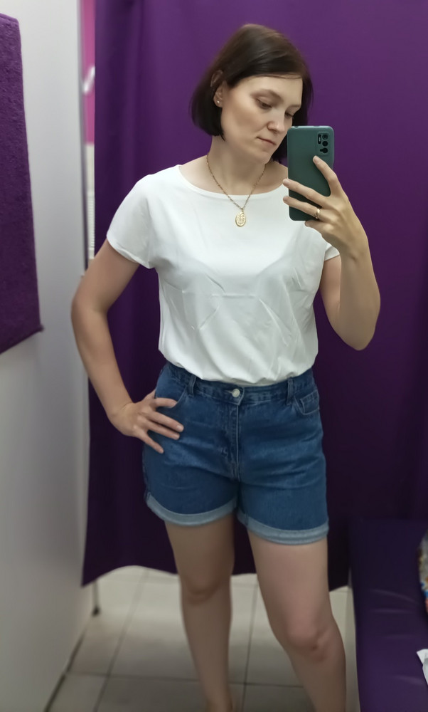 Вторая покупка у данного продавца. Скорее не блузка, а футболка. Качеством довольна. Красиво и удобно. Упаковано аккуратно. Хочу заказать ещё в другом цвете